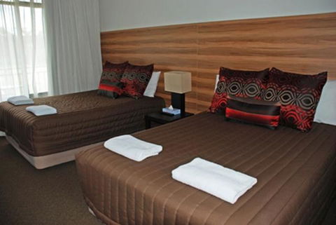 Red Cedars Motel - Sunshine Coast Guide 1