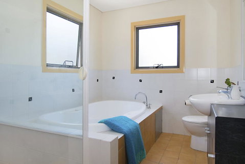 Reef - Located At Lennox Head - Sunshine Coast Guide 2