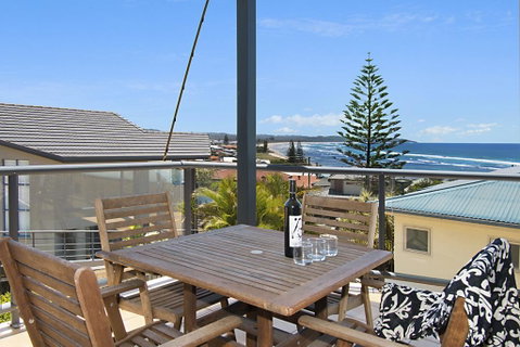 Reef - Located At Lennox Head - Sunshine Coast Guide 1