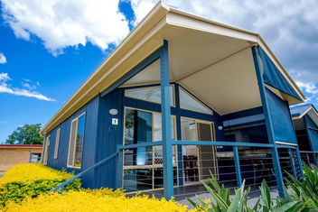 Reflections Holiday Parks Ferry Reserve with Sunshine Coast Guide