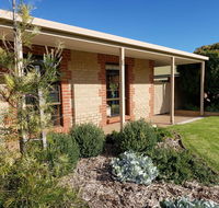 Relax on Ryan  Robe - Sunshine Coast Guide