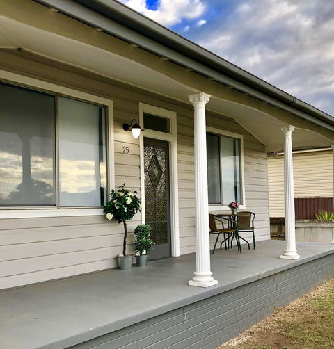 Renovated Cottage Aberdare Hunter Valley - Sunshine Coast Guide 3