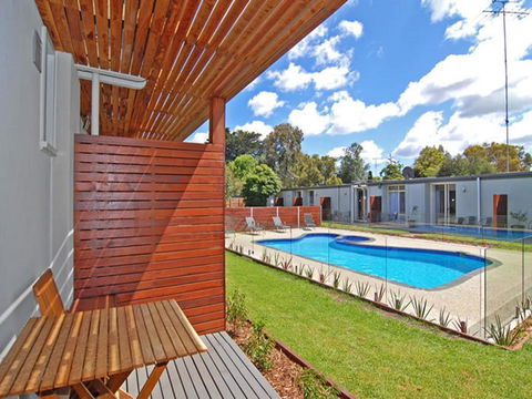 Riverside Ocean Grove - Sunshine Coast Guide 0