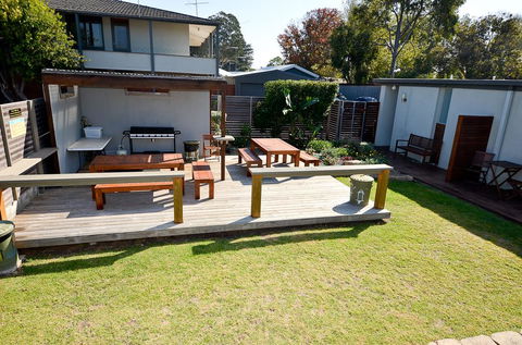 Riverside Ocean Grove - Sunshine Coast Guide 2