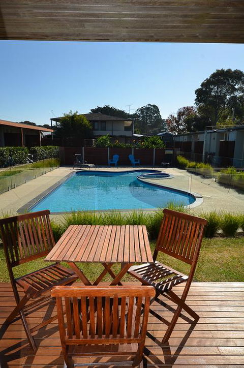 Riverside Ocean Grove - Sunshine Coast Guide 3