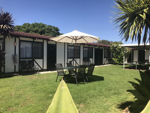 Robe Nampara Cottages - Sunshine Coast Guide 0