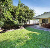 Roderick Street 52 Moffat Beach - Sunshine Coast Guide