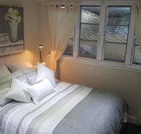 Rosslyn Cottages - Sunshine Coast Guide