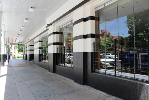 Royal Hotel Orange - Sunshine Coast Guide 1
