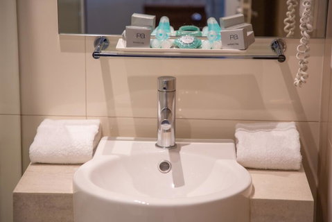 Royal Hotel Randwick - Sunshine Coast Guide 1