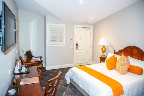 Royal Hotel Randwick - Sunshine Coast Guide 3