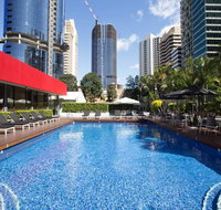 Royal On The Park - Sunshine Coast Guide
