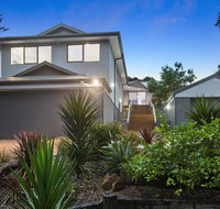 Rye-gowrie Front Beach House - Sunshine Coast Guide