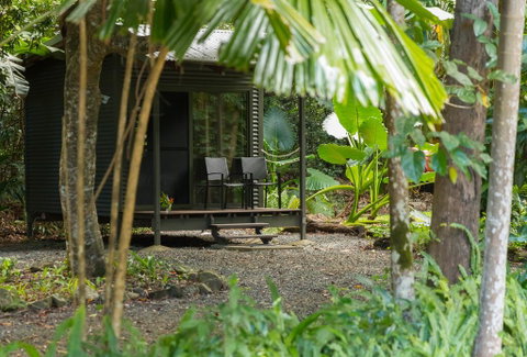 Safari Lodge - Sunshine Coast Guide 3