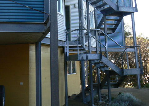 Sandy Point Beach Escape 2 Bedroom Apartment - Sunshine Coast Guide 1