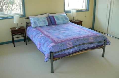 Sandy Point Beach Escape 2 Bedroom Apartment - Sunshine Coast Guide 2