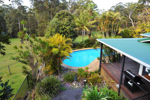 Sapphire Beach Acreage - Sunshine Coast Guide 2