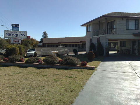 Sapphire City Motor Inn - Sunshine Coast Guide 0