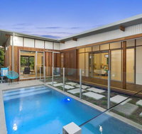 SEA GEM ON ECLIPSE - Sunshine Coast Guide