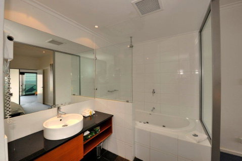 Sea Side 211 - Sunshine Coast Guide 1