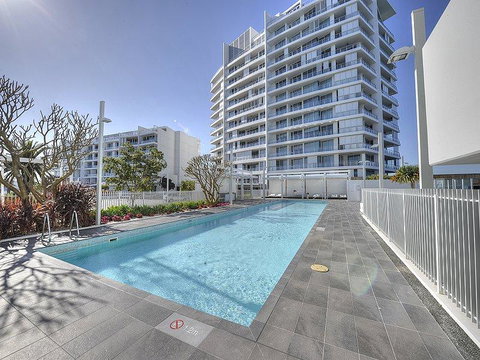 Seapoint 102 - Sunshine Coast Guide 1