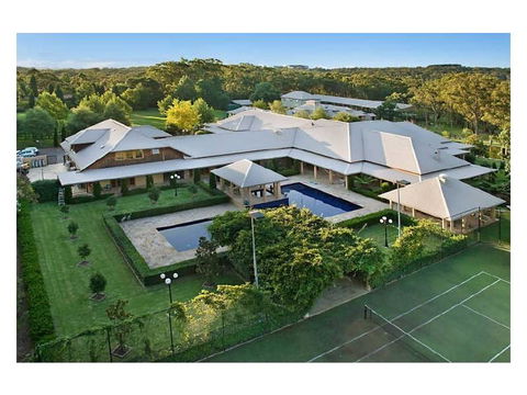 Secret Garden - Sunshine Coast Guide 2