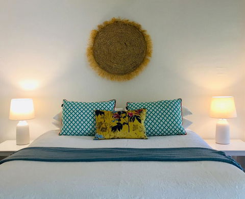 Sensom Luxury Bed And Breakfast - Sunshine Coast Guide 1