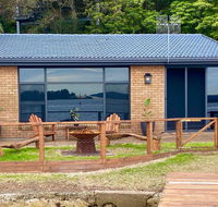Serenity by the Lake - Sunshine Coast Guide