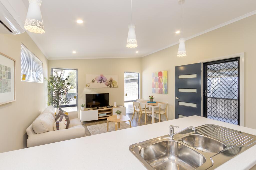 Hopeland WA Sunshine Coast Guide