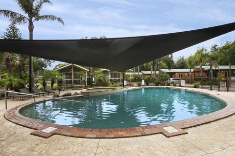 Seven Mile Beach Holiday Park - Sunshine Coast Guide 2