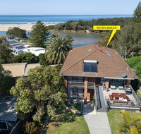 Seven Smiles - riverside location and ocean views - Sunshine Coast Guide