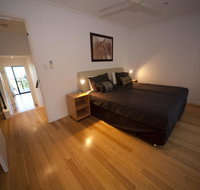 Shorelines 2 - Sunshine Coast Guide