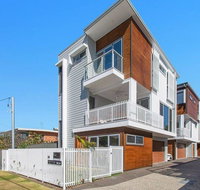 Silica Sands Beach House - Sunshine Coast Guide
