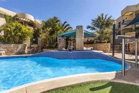 Silver Sands Resort Mandurah - Sunshine Coast Guide 0