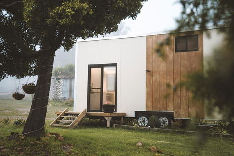 Sithuri Tiny House - Sunshine Coast Guide 0