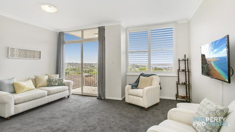 Skylark Executive Apartment Over Mosman - Sunshine Coast Guide 3