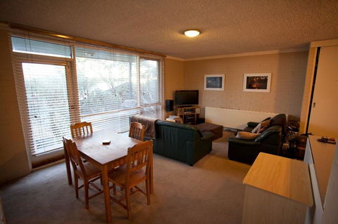 Snowflake 12 - Sunshine Coast Guide 1