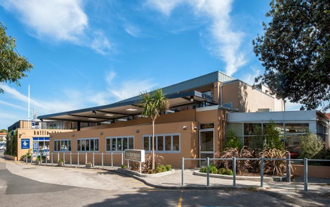 Southend Hotel - Sunshine Coast Guide 0