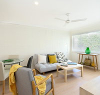 Spacious and Bright Apartment Minutes to the Beach - Sunshine Coast Guide
