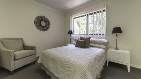 Spring Hill With Pool - Sunshine Coast Guide 0