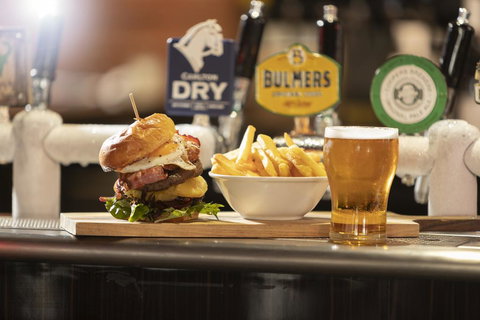 Statesman Hotel - Sunshine Coast Guide 3