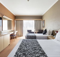 Statesman Hotel - Sunshine Coast Guide