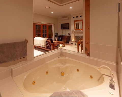 Strathearn Park Lodge - Sunshine Coast Guide 2