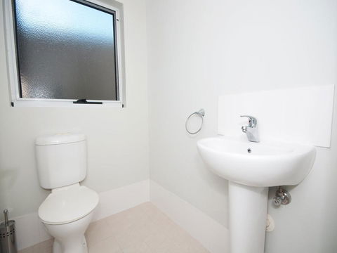 Stunning Holiday Townhouse - Sunshine Coast Guide 2