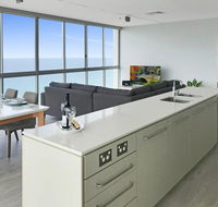 Stunning Views Air On BroadbeachWine Wifi Parking - Sunshine Coast Guide