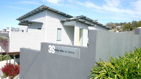 Stylish Holiday Unit - Sunshine Coast Guide 0