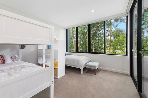 Stylish Lux Home With Hotel Grade Cleanliness - Sunshine Coast Guide 2