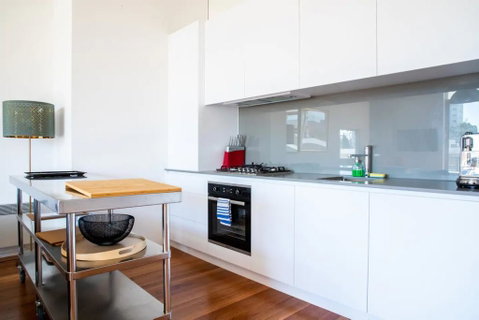Stylish Warehouse Convert 2 Bedroom Apartment - Sunshine Coast Guide 1
