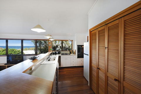 Sun Ray - 9 Pelican Street, Peregian Beach, Noosa Shire - Sunshine Coast Guide 2