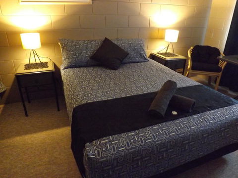 Sunbird Motel - Sunshine Coast Guide 2